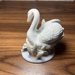 VTG Swan With Cygnets Blue, White, Green Glazed Ceramic Figurine